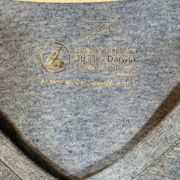 Charles Darwin Galapagos Giant Tortoise T-Shirt,‎ Heathered Blue, Small (G/L) - Picture 2 of 8